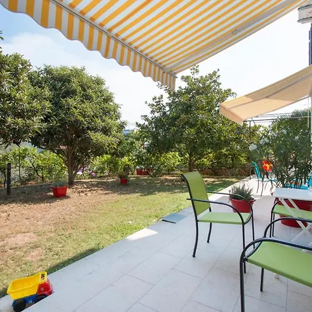 Marina House With Brand New Apartment Pula