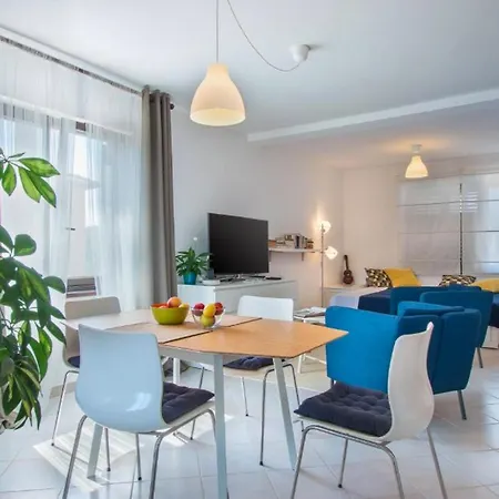 Marina House With Brand New Pula