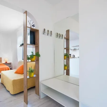 Marina House With Brand New Apartment Pula