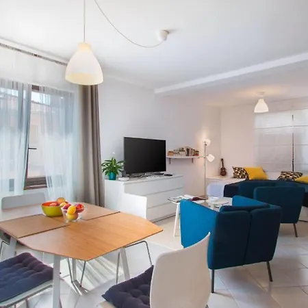 Marina House With Brand New Apartment Pula