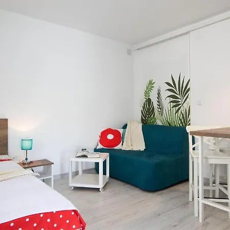 Marina House With Brand New Pula